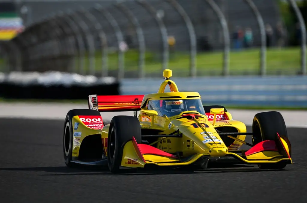 Alex Palou conquista la pole en el circuito de Indianapolis por tercer año consecutivo