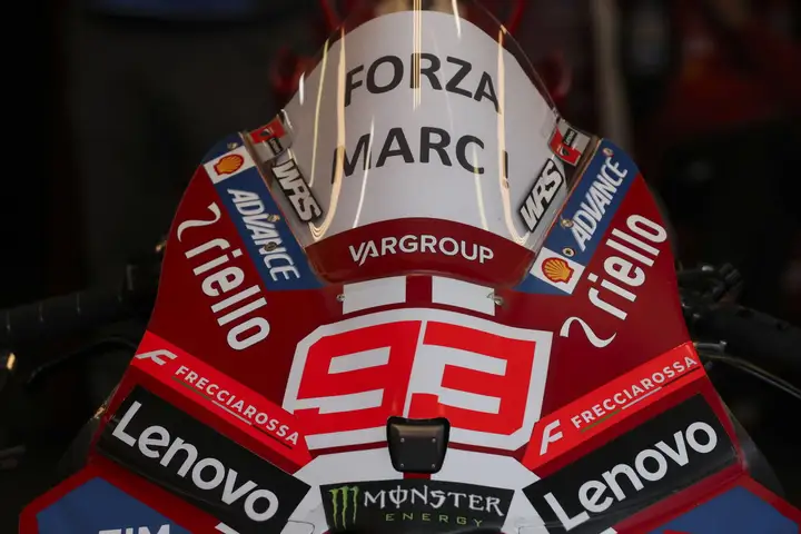 Marc Márquez se recupera de una exitosa doble cirugía después de su accidente en el MotoGP de Francia